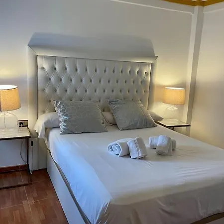 La Puerta De La Mezquita Córdoba